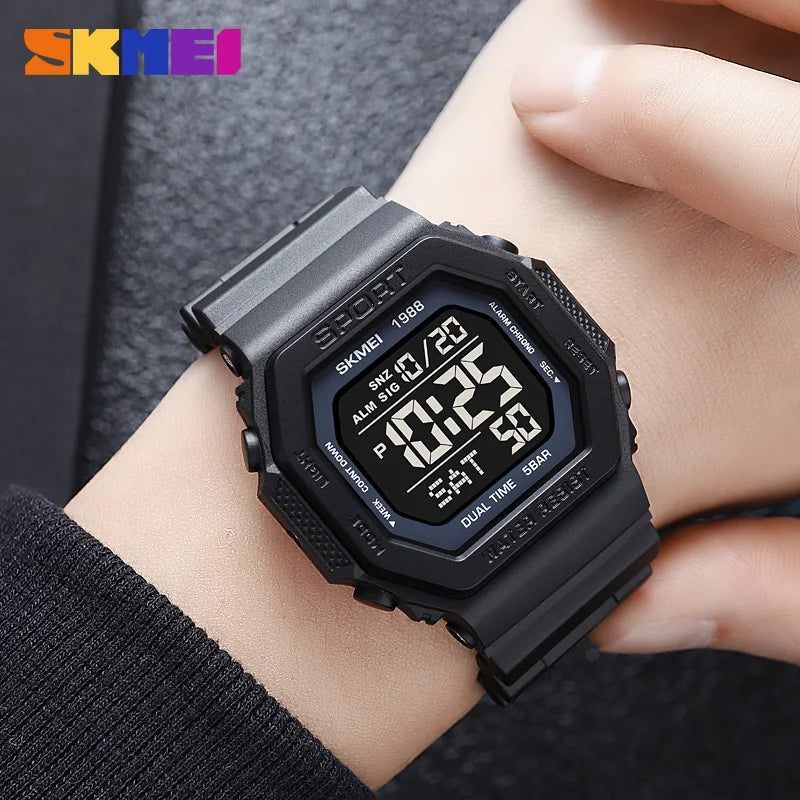 Orologio Digitale Uomo Sportivo LED Cronometro Sveglia