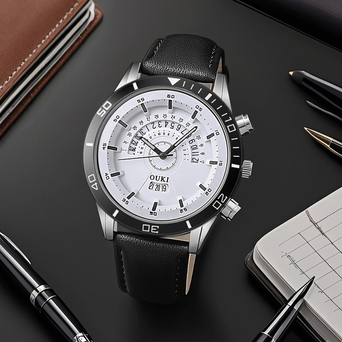 Orologio Uomo Quarzo Cinturino Pelle PU – Quadrante 46mm Data Stile Casual