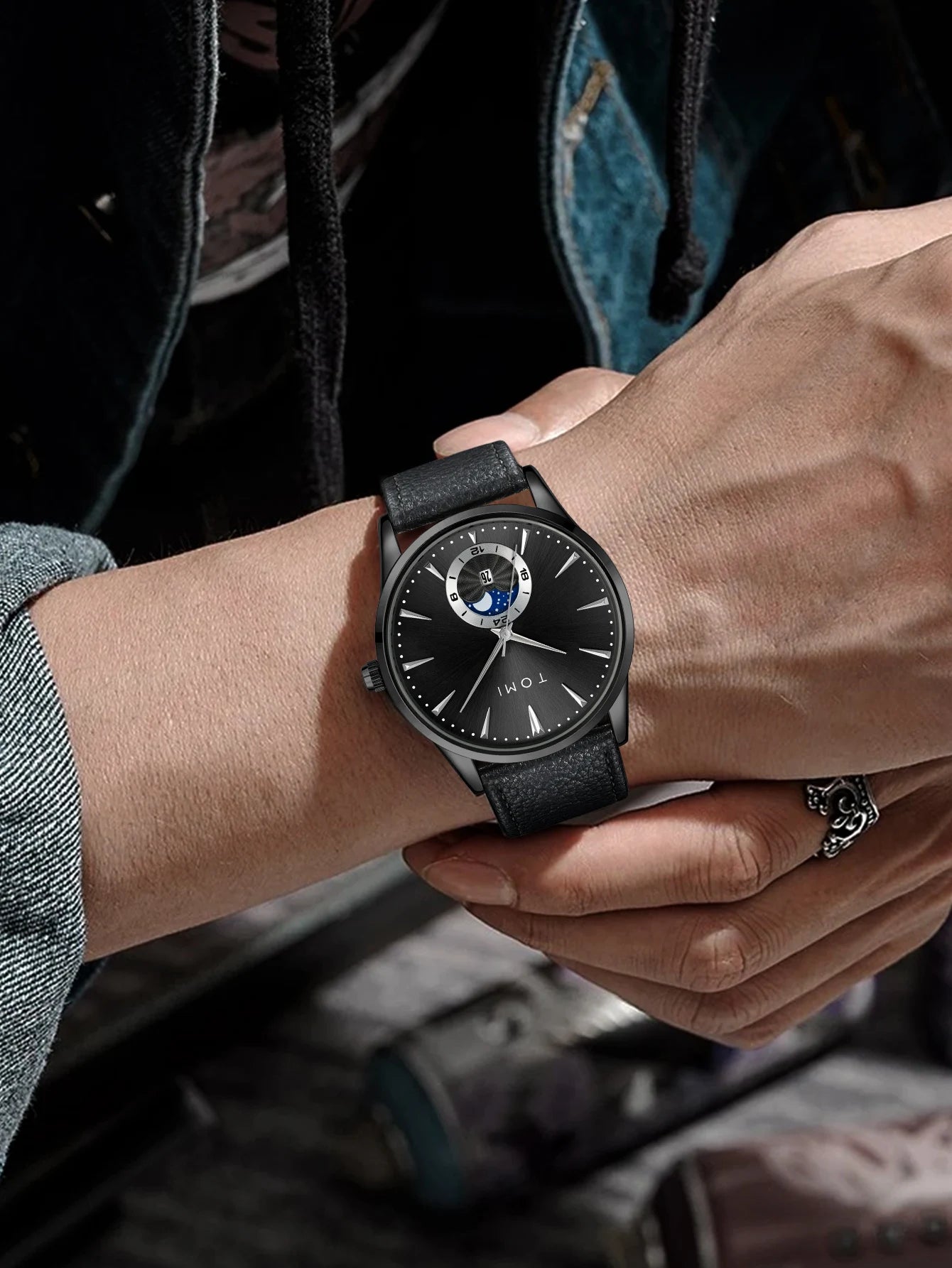 Orologio Uomo Quarzo Cinturino Similpelle – Elegante e Casual Quadrante 42mm