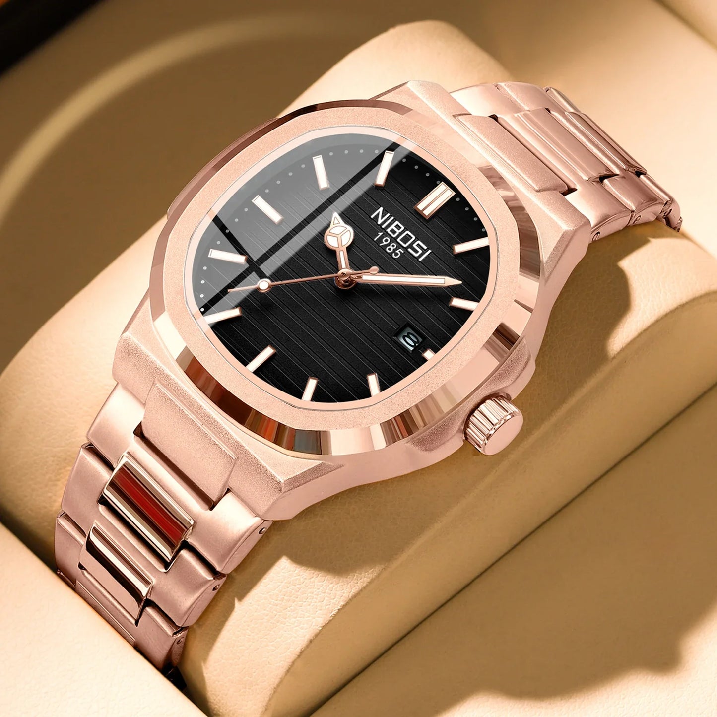 Orologio Uomo Quarzo Acciaio Quadrante Quadrato 42mm Data Resistente all’Acqua