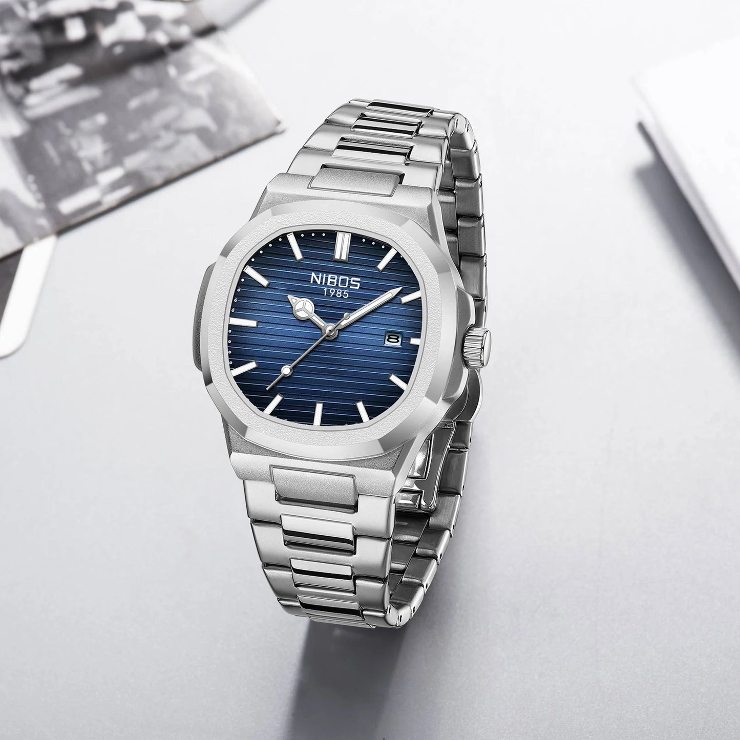 Orologio Uomo Quarzo Acciaio Quadrante Quadrato 42mm Data Resistente all’Acqua