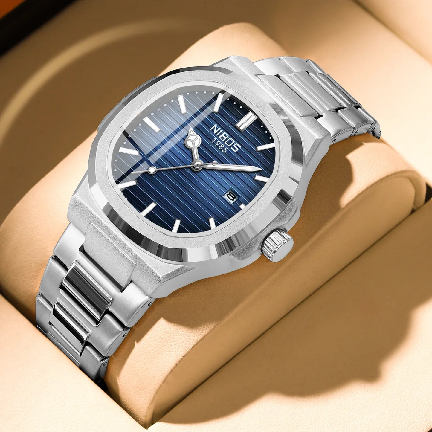 Orologio Uomo Quarzo Acciaio Quadrante Quadrato 42mm Data Resistente all’Acqua