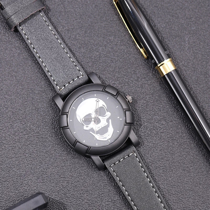 Orologio Uomo Moda al Quarzo con Teschio 3D Cinturino Similpelle Casual