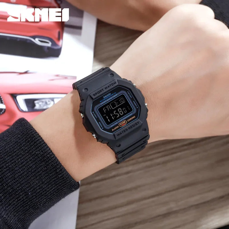 Orologio Digitale Uomo Sportivo LED Multifunzionale con Sveglia Cronografo Data
